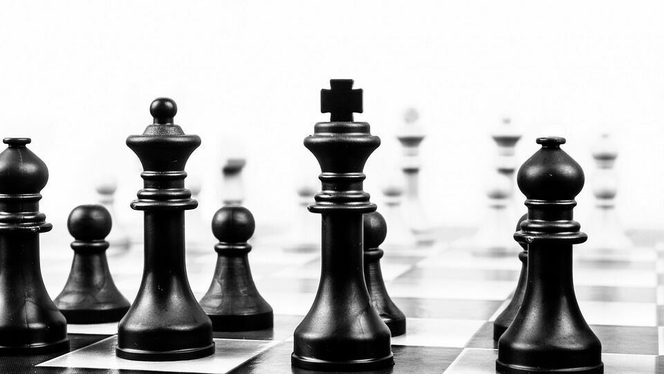 Ян Непомнящий сыграл вничью в 9-й партии матча за мировую шахматную корону