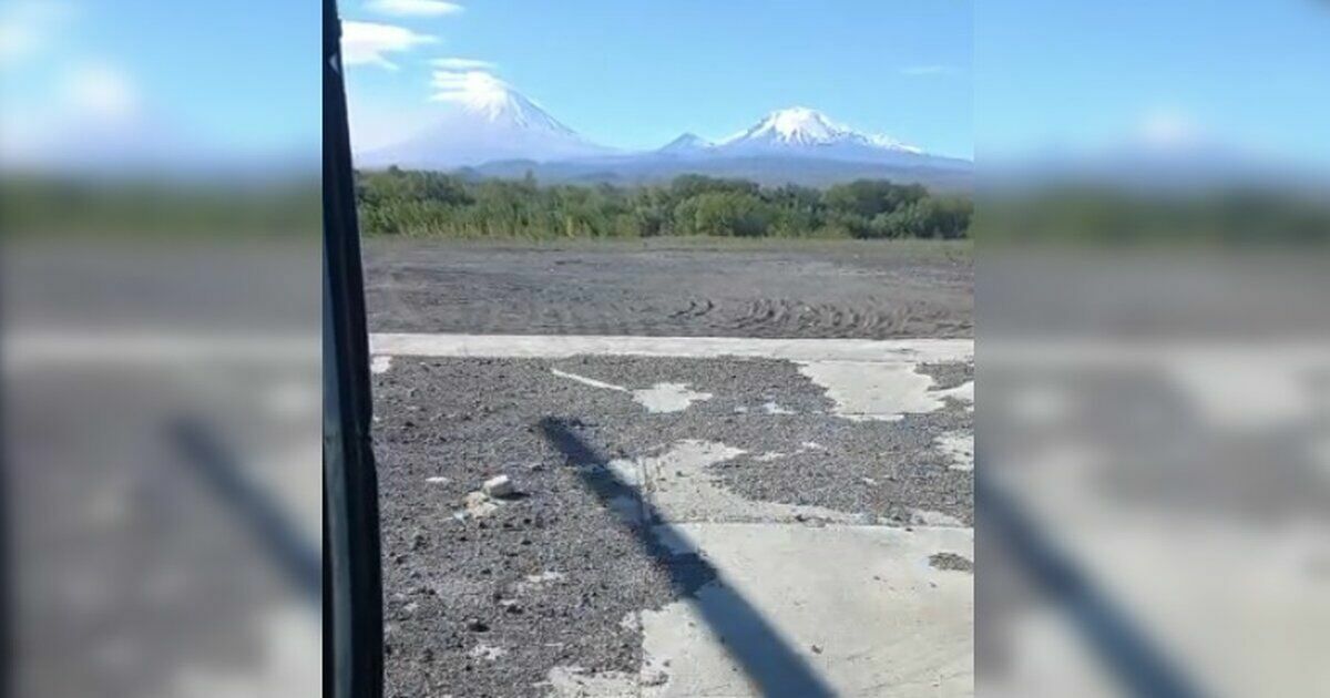 На Камчатке в район вулкана, где погибли туристы, снова вылетели спасатели