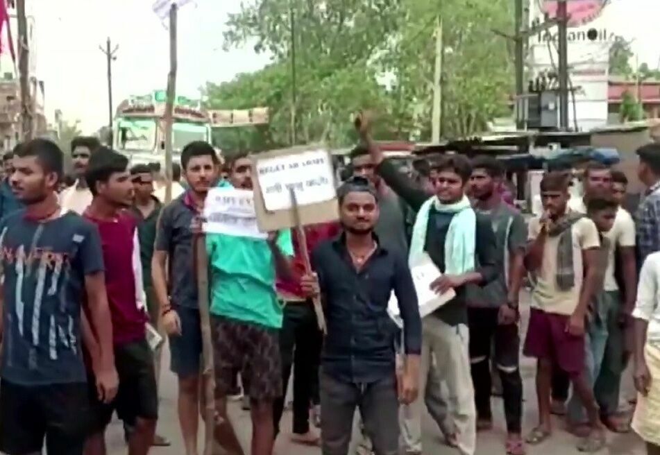 В Индии начались массовые протесты против строительства порта