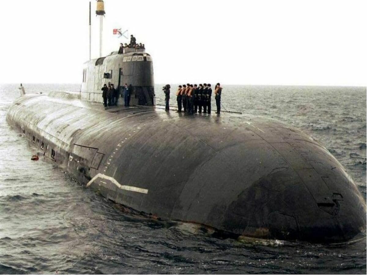 Спущен на воду подводный атомный крейсер «Князь Владимир»