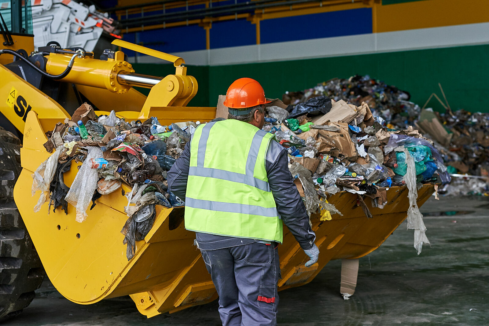 Сибирские мусорные операторы накопили долгов на 3,5 млрд рублей