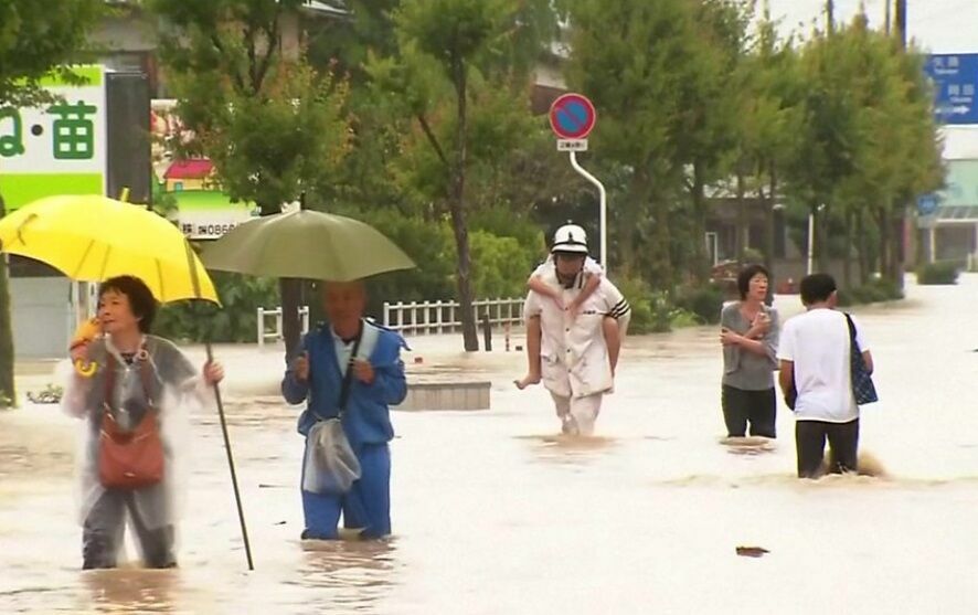 В Японии из-за ливней эвакуировали полтора миллиона человек
