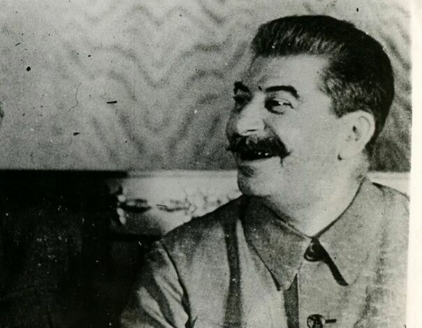 Юмор как орудие устрашения: вышла книга о том, как смеялись при Сталине