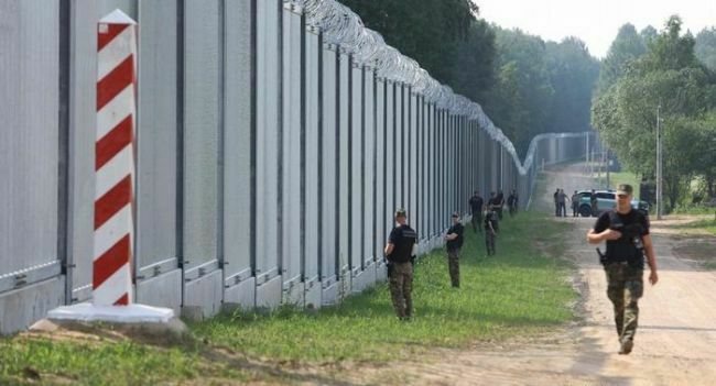 На границе Белоруссии и Польши погибли около 20 мигрантов