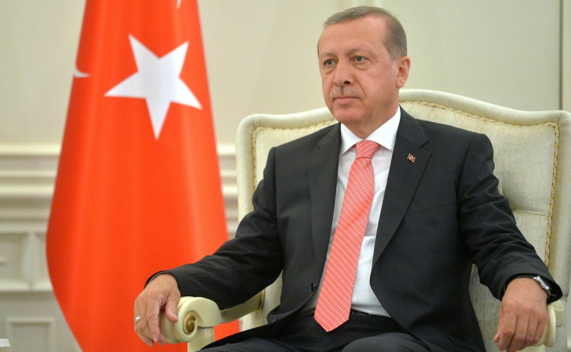 Президент Турции заявил о поставках оружия в Армению из России, США и Франции