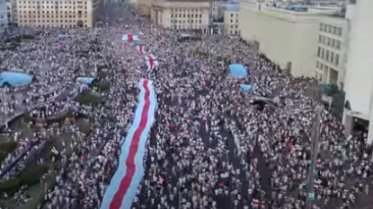 Когда народ един: митинг на площади Независимости в Минске (ВИДЕО)