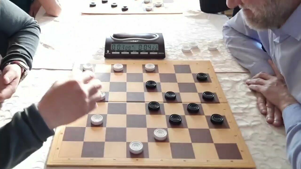 Сборную РФ допустили к чемпионату мира по шашкам-64