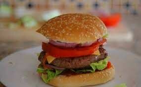 Лукашенко заявил, что никогда не ел гамбургеры