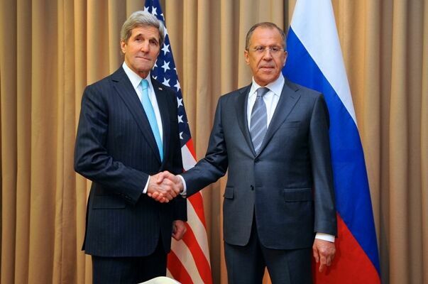 Глава МИД РФ Сергей Лавров и госсекретарь США Джон Керри договорились продолжить диалог по Украине