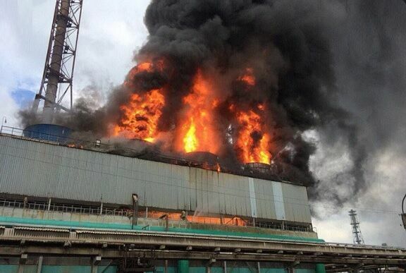 В Кемерово произошел пожар на химическом заводе "Азот"