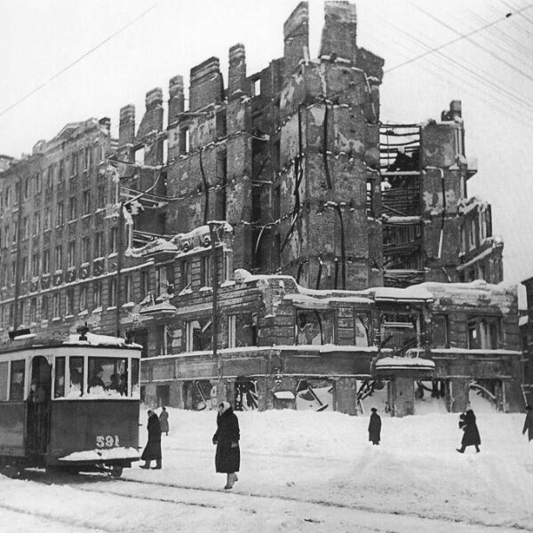 Фильм нарисовали снегом в честь снятия блокады Ленинграда (видео)