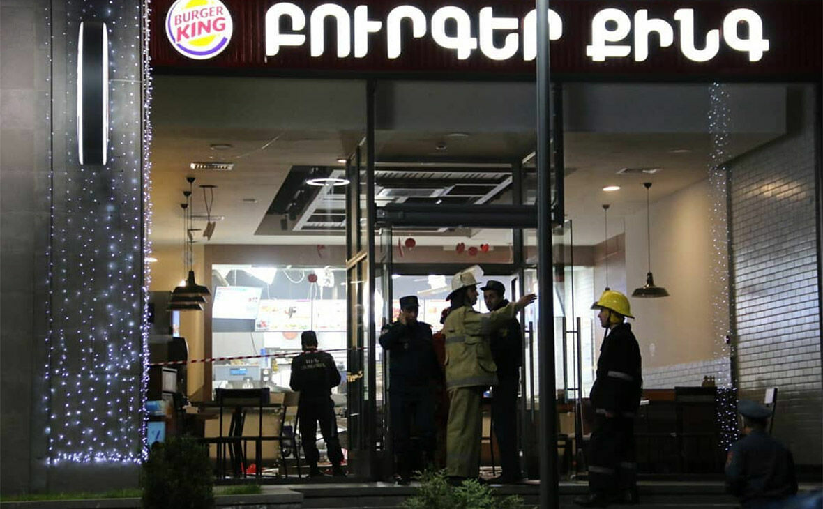 Несколько человек пострадали при взрыве газового баллона в ресторане Еревана