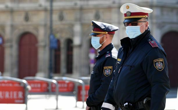 В Австрии полицейские оштрафовали гражданина за газы в кишечнике