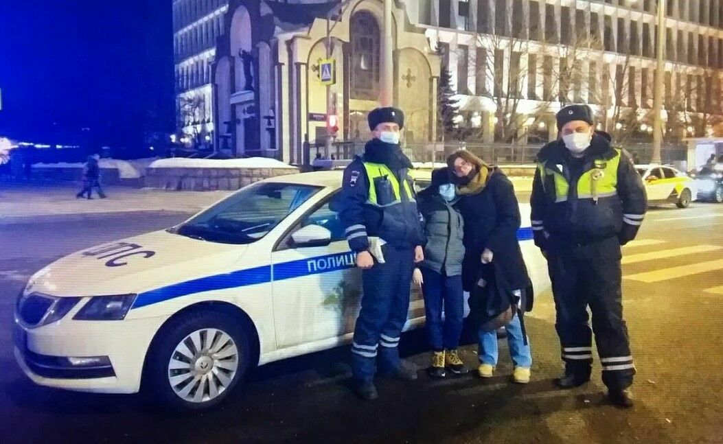 В Москве сотрудники ДПС вернули гражданке Италии потерявшегося сына