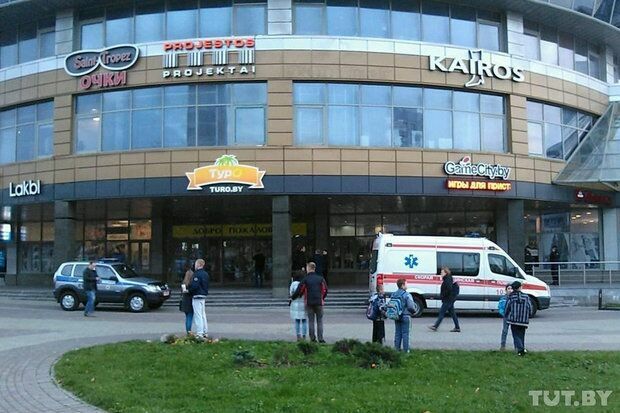 Ужас в Минске: в торговом центре девушке отрезали голову
