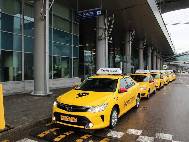 «Яндекс.Такси» заподозрили в телефонной слежке за клиентами