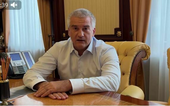 Глава Крыма пригрозил уголовной ответственностью тем, кто будет петь украинские песни