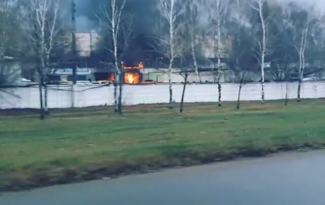 В московском автосервисе произошел крупный пожар
