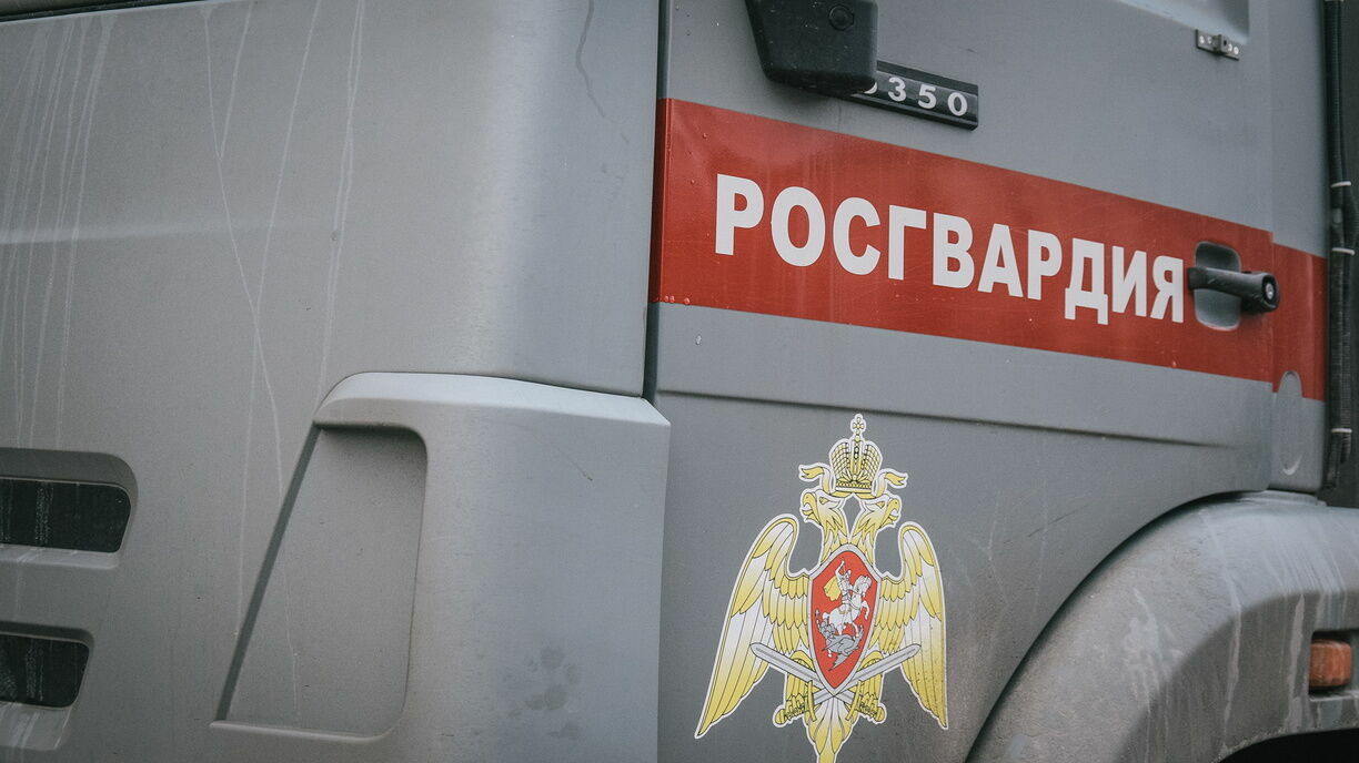 Полиция в Екатеринбурге провела массовые задержания в цыганском поселке