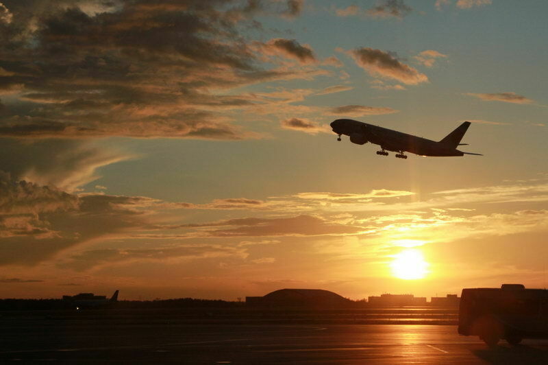 "Аэрофлот" первым повысил цены на авиабилеты