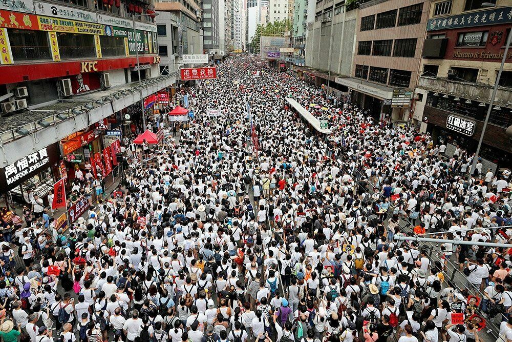 "Не хотим в Китай!" В Гонконге на акцию протеста вышло более миллиона человек