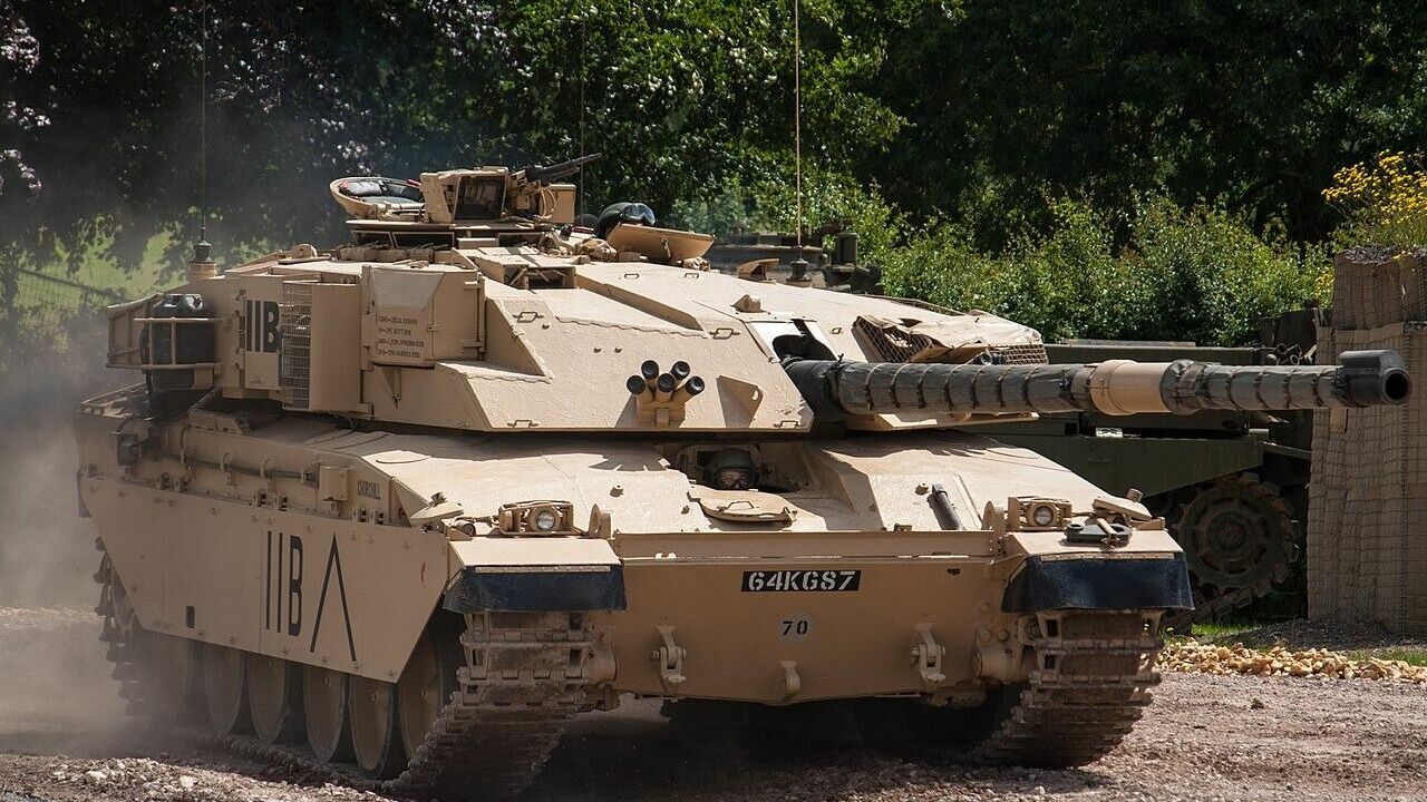 Британские танки Challenger поступили в распоряжение ВСУ