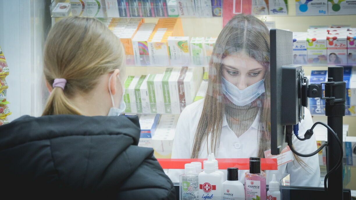 В российских аптеках снизились продажи лекарств