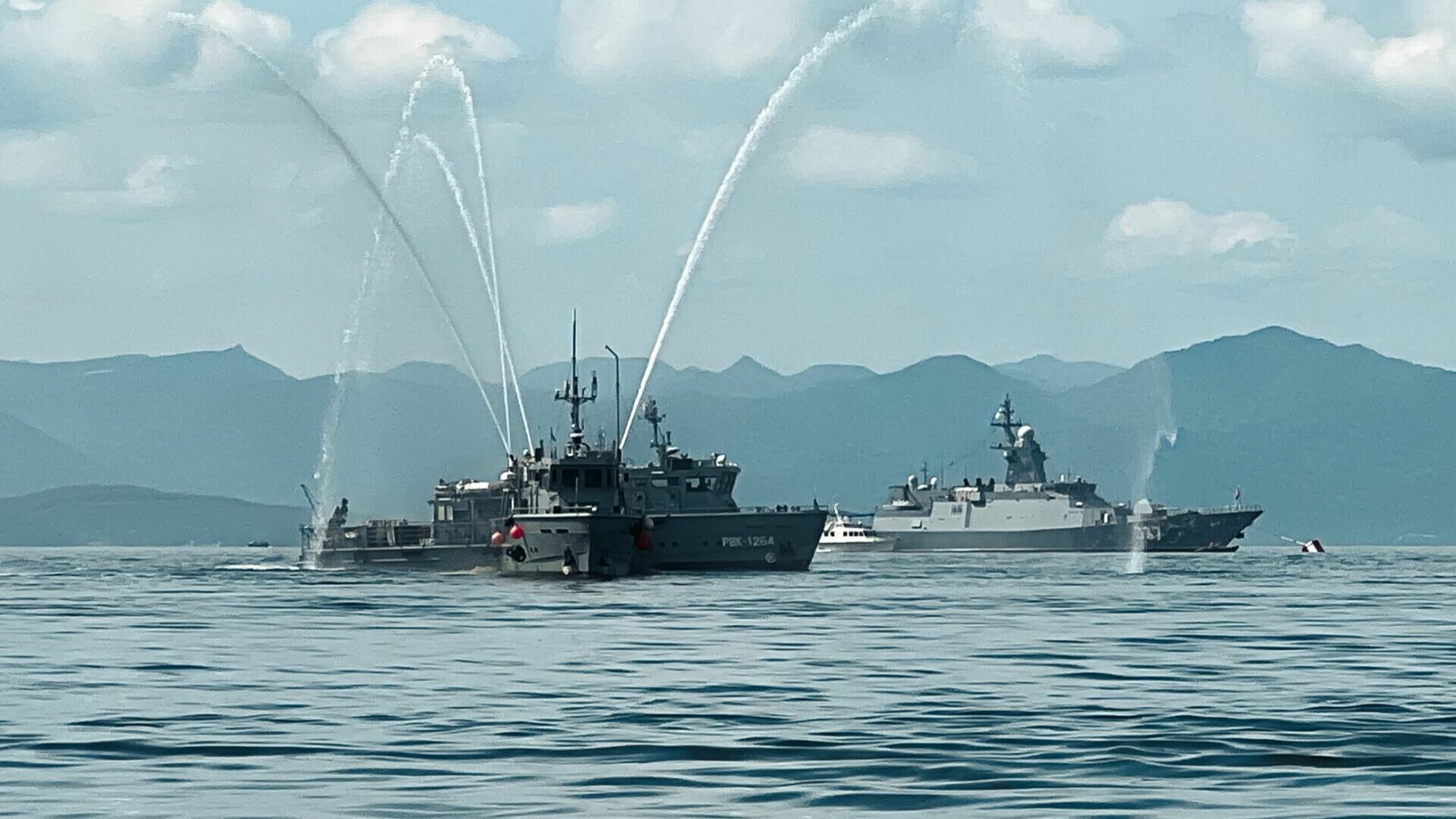 Военные Тайваня обнаружили десятки китайских истребителей и кораблей вблизи острова