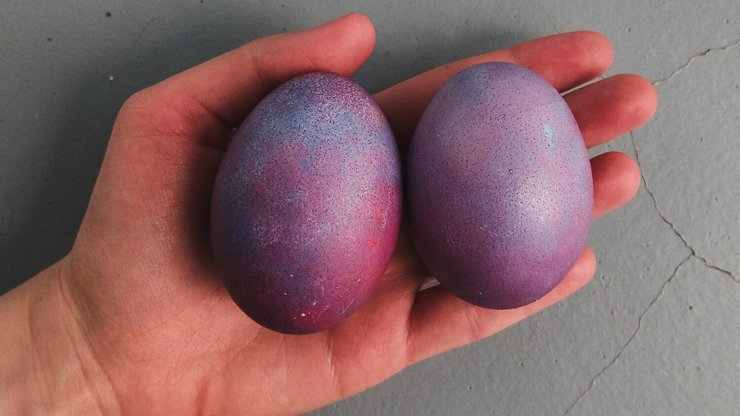 Зачем на Пасху красят яйца