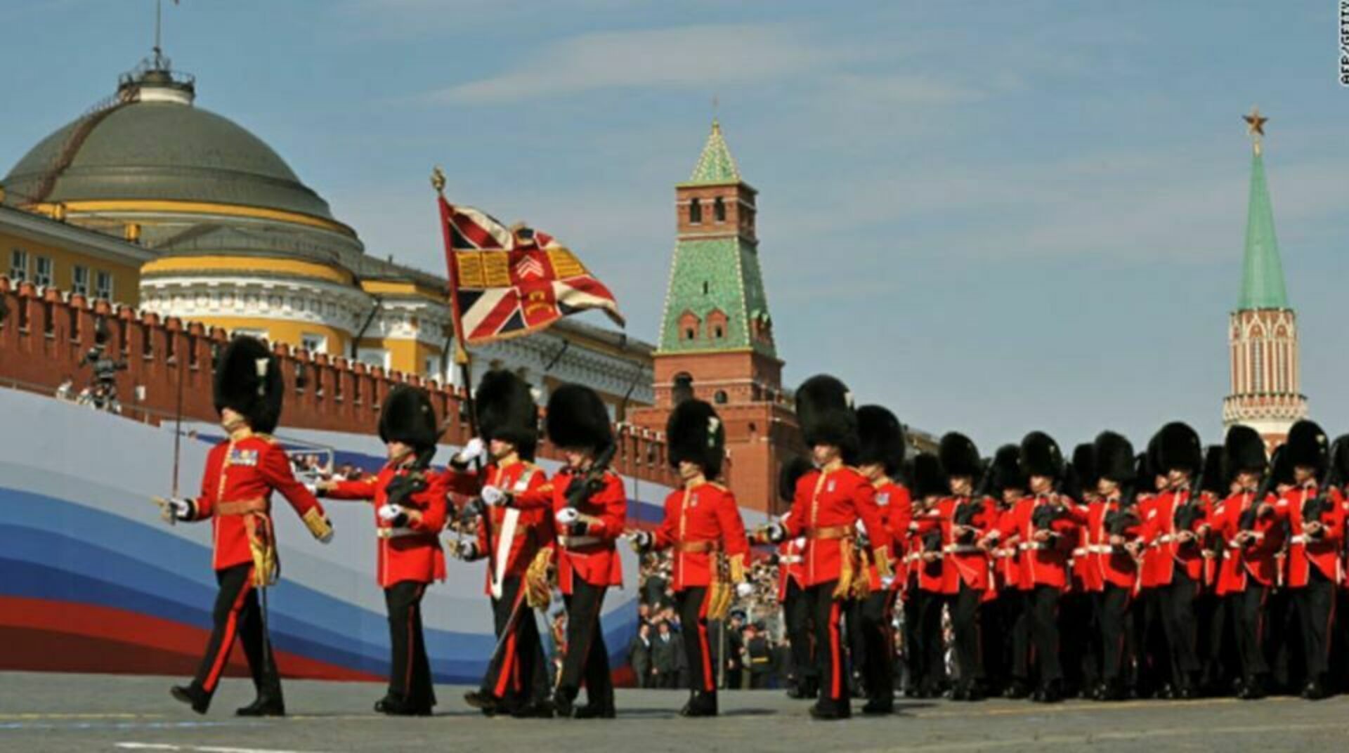 8 9 мая москва. Парад Победы 2010 года на красной площади. Парад на красной площади 9 мая 2010 года. Войска НАТО на красной площади парад. Американцы на параде Победы в Москве 2010.