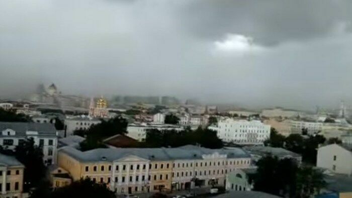 В Москве опять объявили штормовое предупреждение