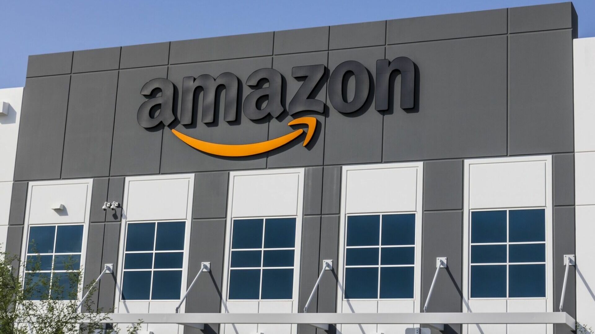 Amazon отвоевал у Apple статус самого дорого бренда