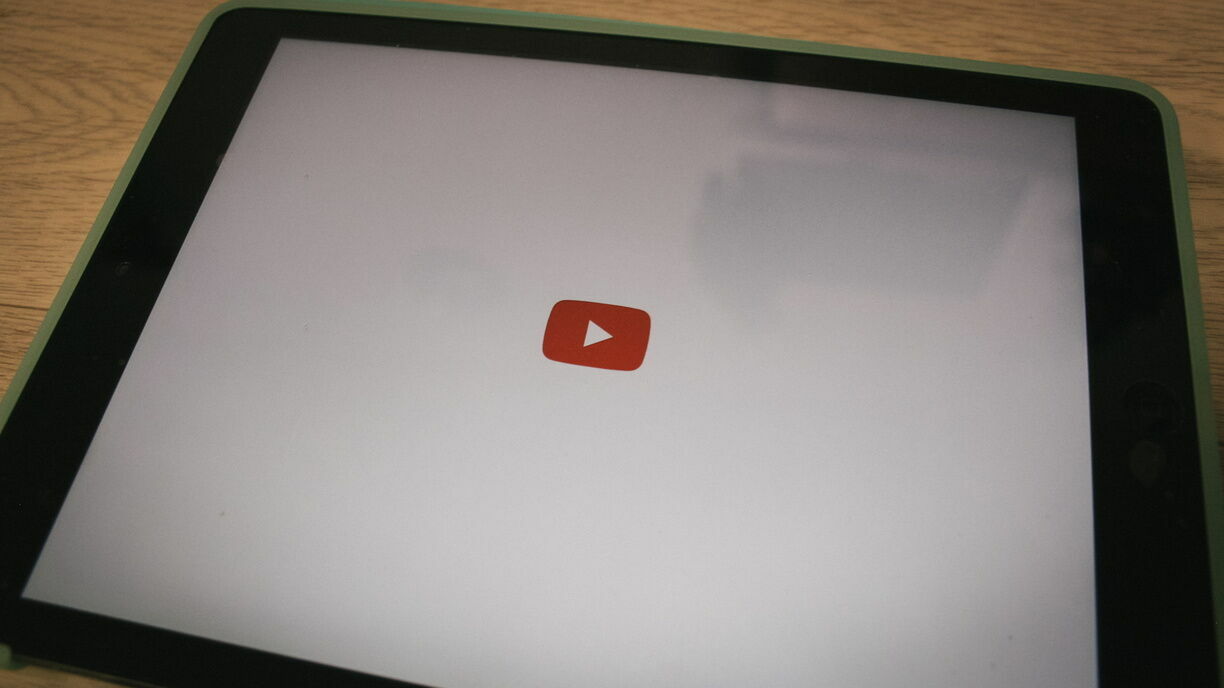 YouTube будет блокировать пользователей на сутки за спам и оскорбления в комментариях