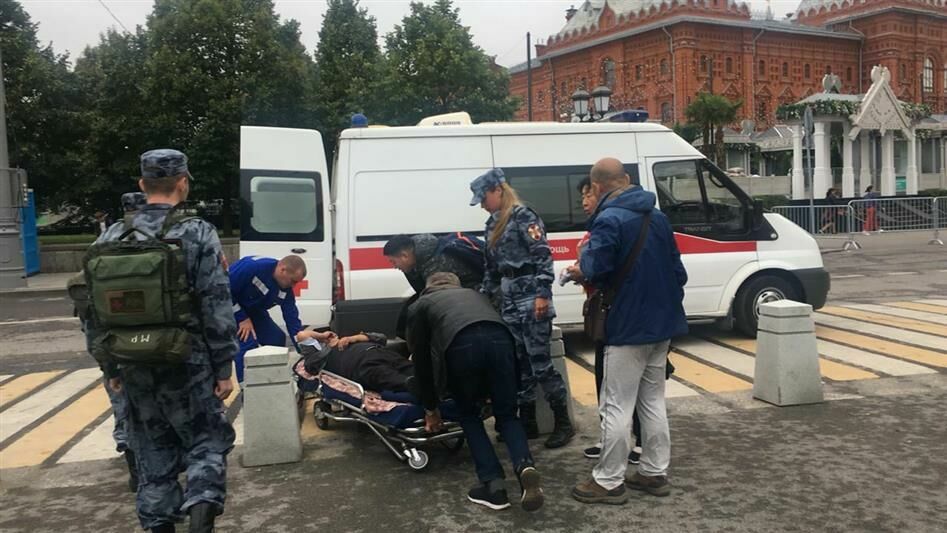 Бойцы Росгвардии оказали медицинскую помощь туристу в Москве