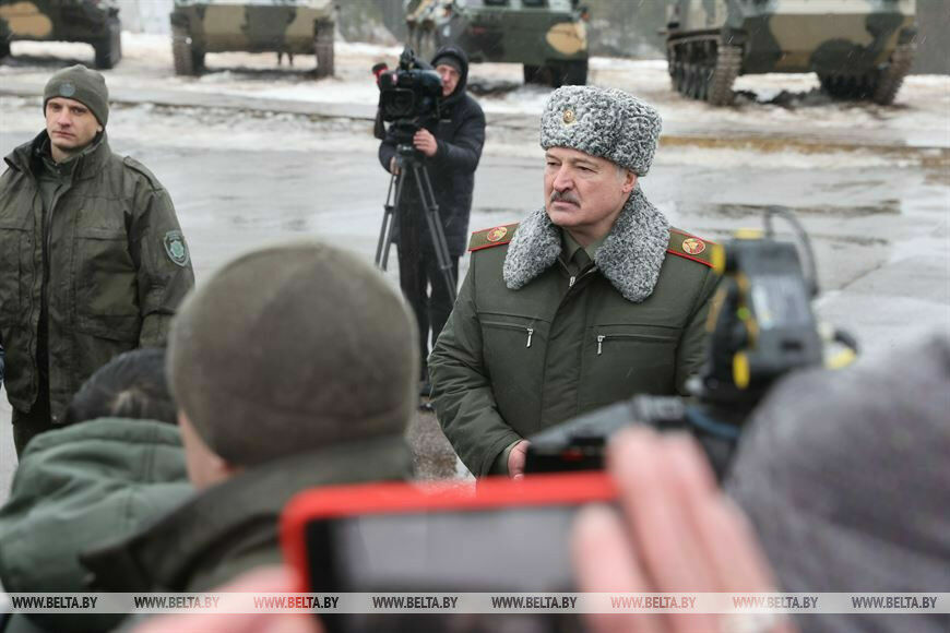 Лукашенко пообещал гражданам Белоруссии не проводить мобилизацию в стране