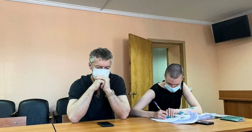 Евгений Ройзман получил девять суток ареста за акцию в поддержку Навального