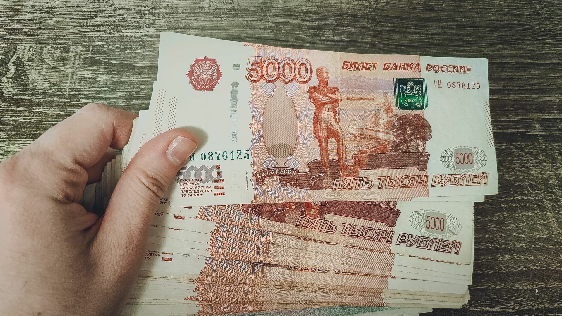В Ненецком АО задержали замгубернатора за получение крупной взятки