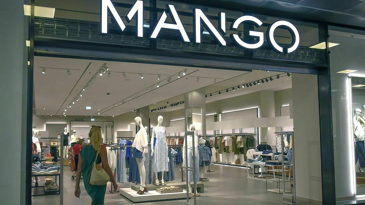 Испанская сеть Mango передаст свои магазины в РФ франчайзи
