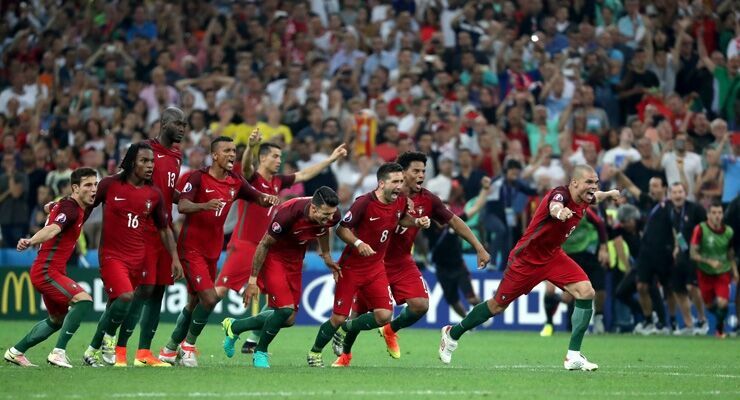 Португалия вошла в четверку сильнейших на Евро без побед в основное время