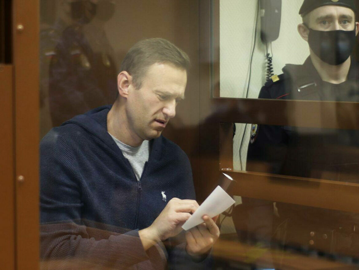 Суд над Алексеем Навальным по клевете на ветерана продолжится 20 февраля