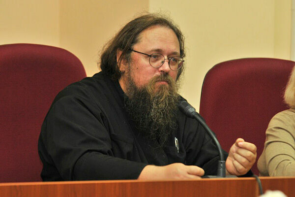 Андрей Кураев обвинил патриарха в создании «православного экстремизма»