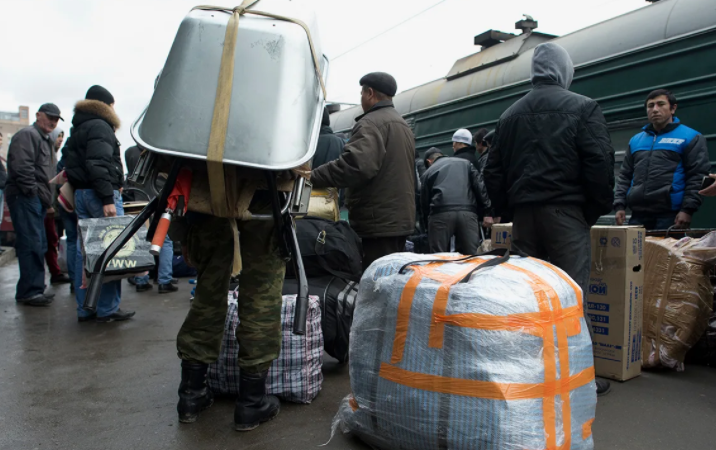 Мигранты бегут из России