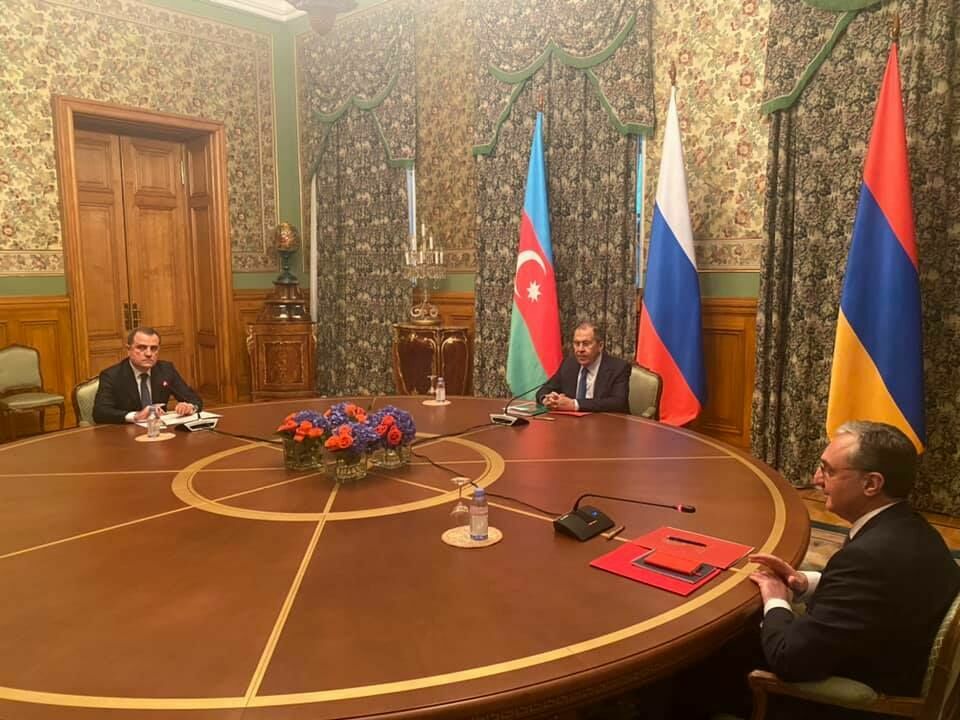 Армения и Азербайджан договорились о прекращении огня в Нагорном Карабахе
