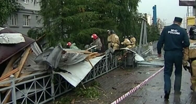 В Казани продолжается ликвидация последствий мощного урагана
