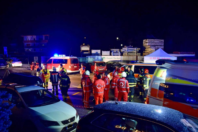 Пьяный водитель насмерть задавил шестерых туристов на курорте в Италии