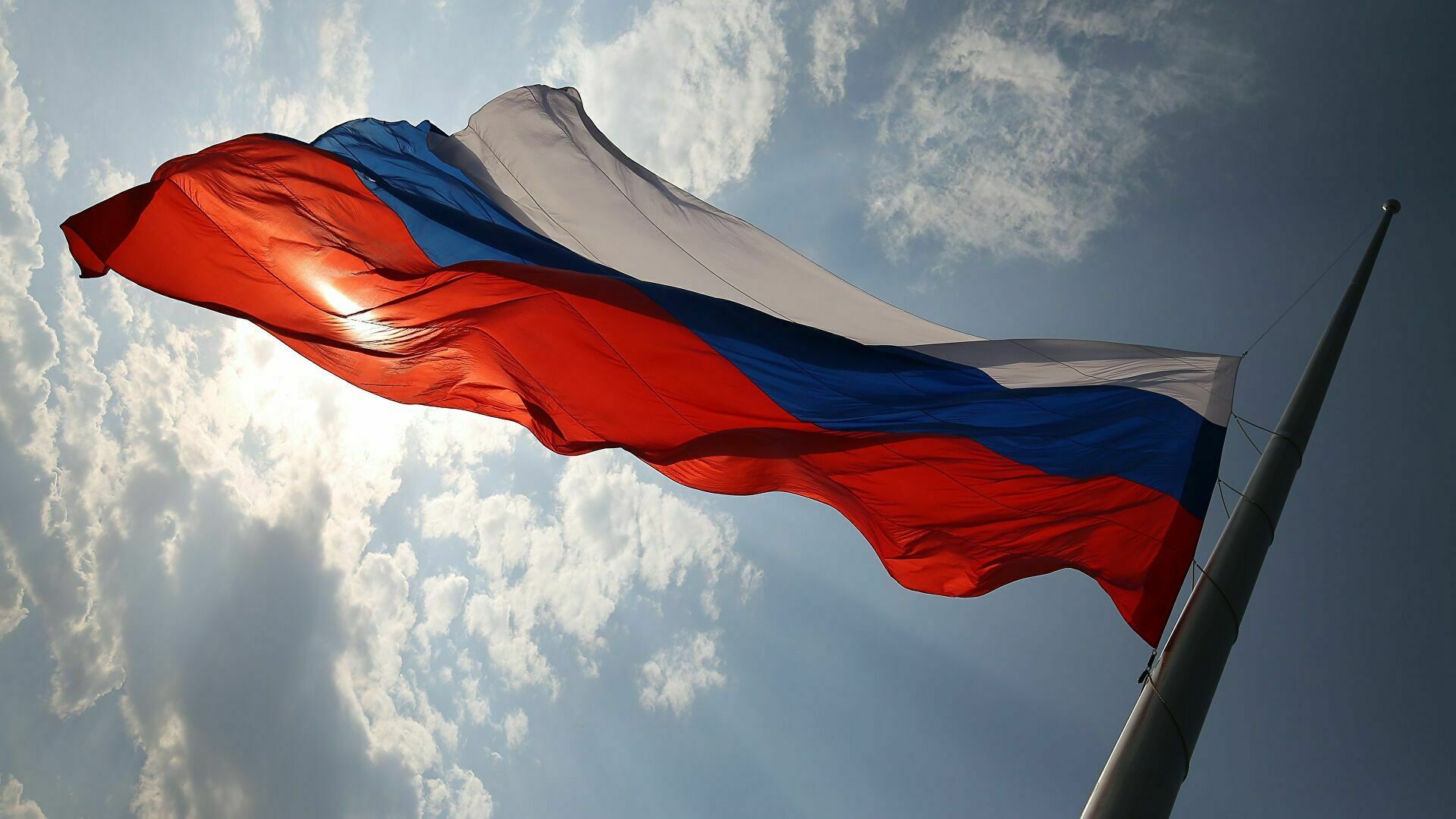 Национализация: власти потратят на скупку подешевевших акции компаний 1 трлн рублей