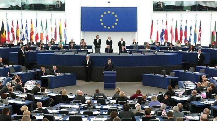 Европарламент потребовал освободить Ильдара Дадина