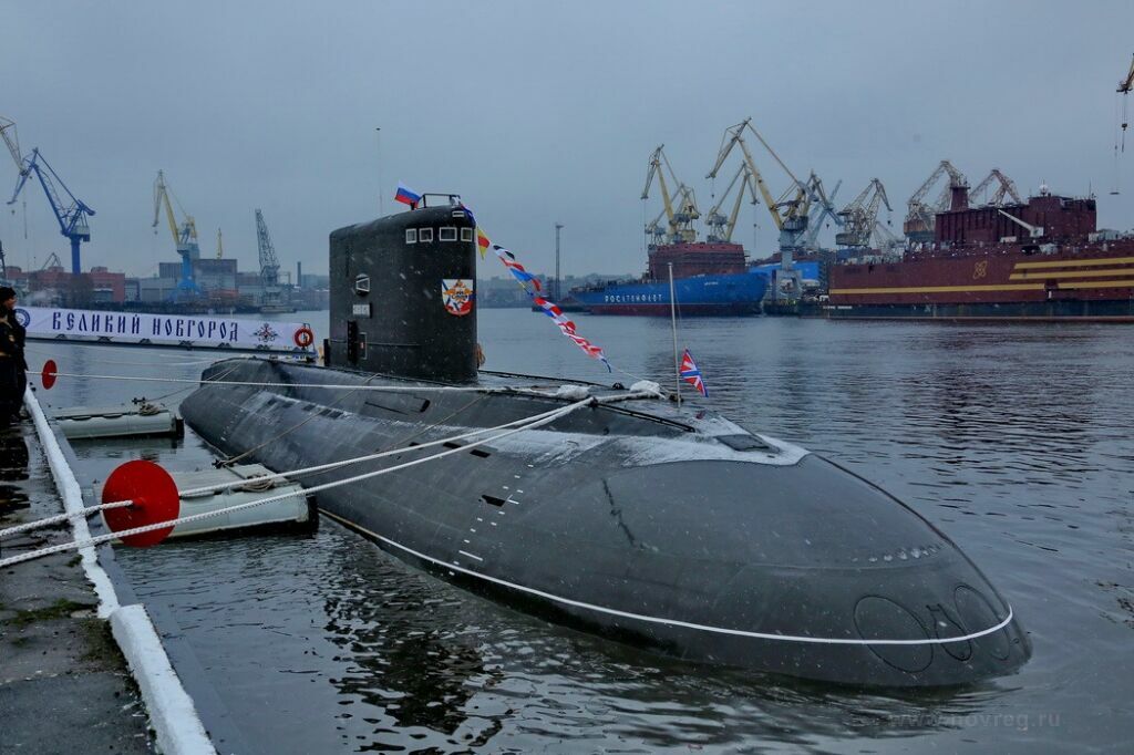 Подводная лодка "Великий Новгород" поразила цели ИГИЛ в Дэйр-эз-Зоре