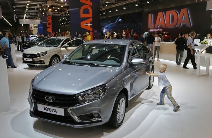 «АвтоВАЗ» отказался от планов выпуска LADA Vesta в кузове хэтчбек