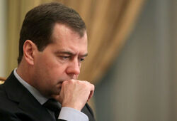 Медведев устал терпеть разгильдяйство в космической отрасли